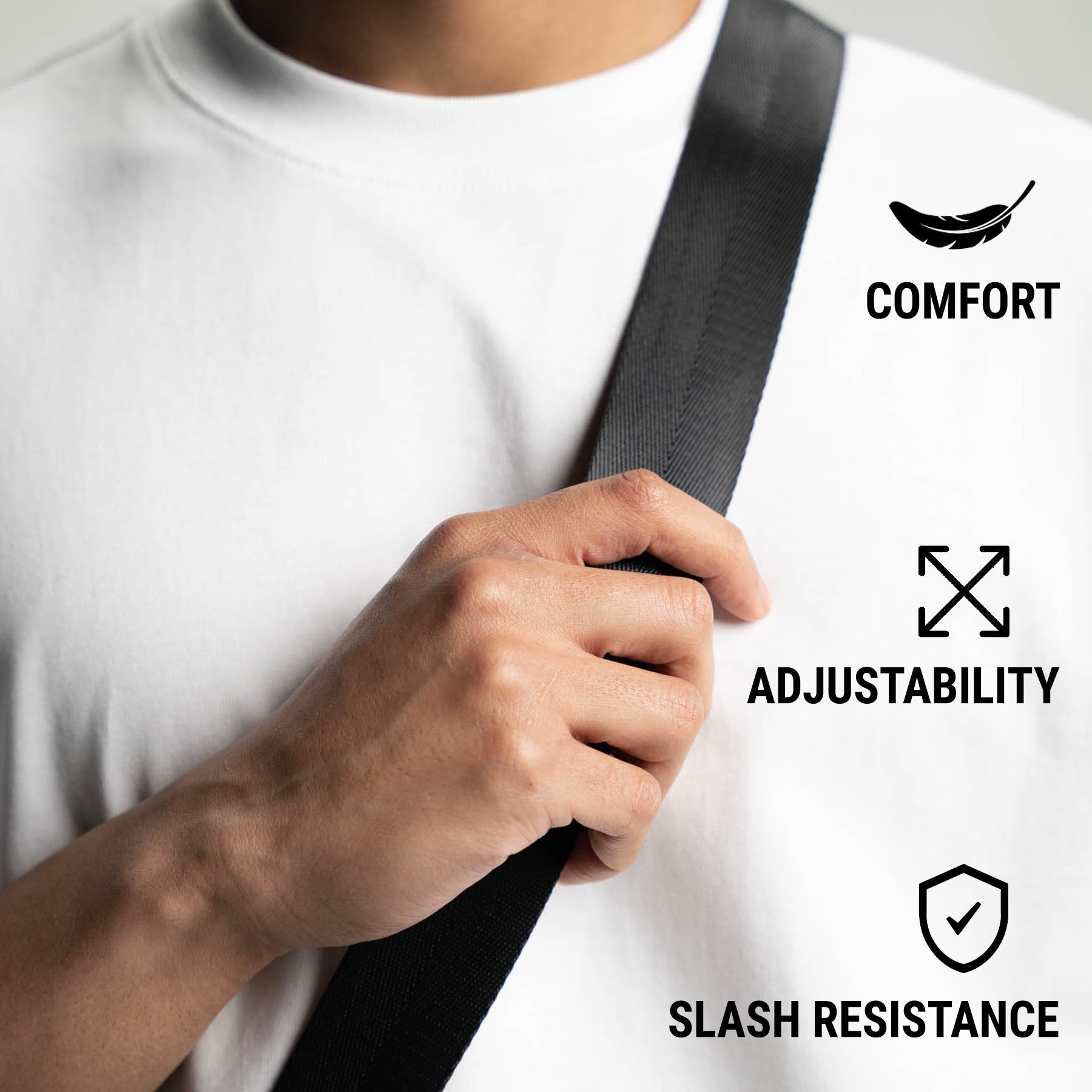 BLACK TRAVEL SLING BAG